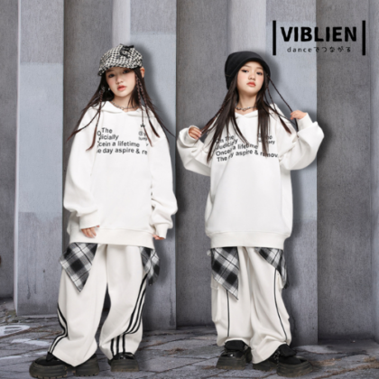 ダンスストリートセットアップ｜ホワイト×チェック柄アクセント
