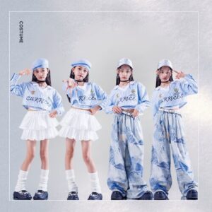 爽やかキュート×ストリートの最旬ダンス衣装