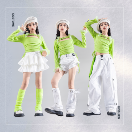 ライトグリーン × ホワイトコーデ（3種類）