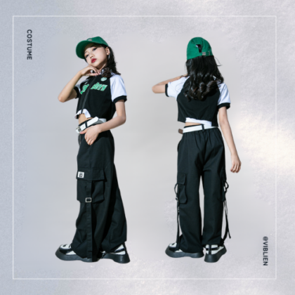 ブラックストリート × スポーティガールコーデ