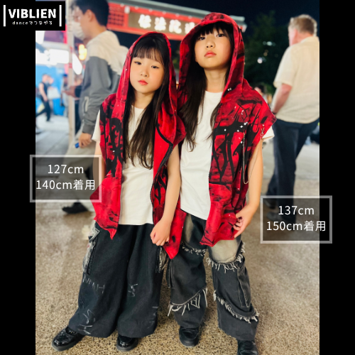 個性爆発!レッド×ブラックの最強ペアコーデ - 画像 (8)