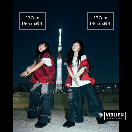 個性爆発!レッド×ブラックの最強ペアコーデ - 画像 (11)